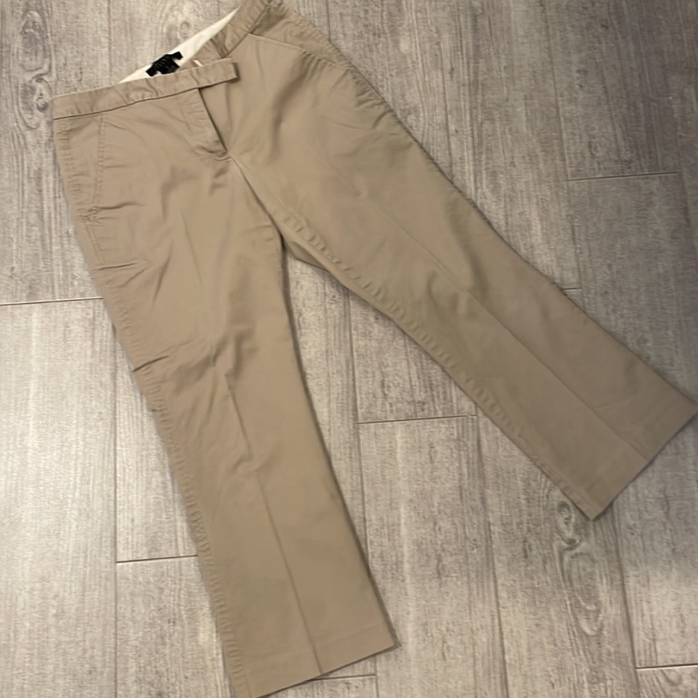 LIMITED Stretch Capri Pants - tan size 2